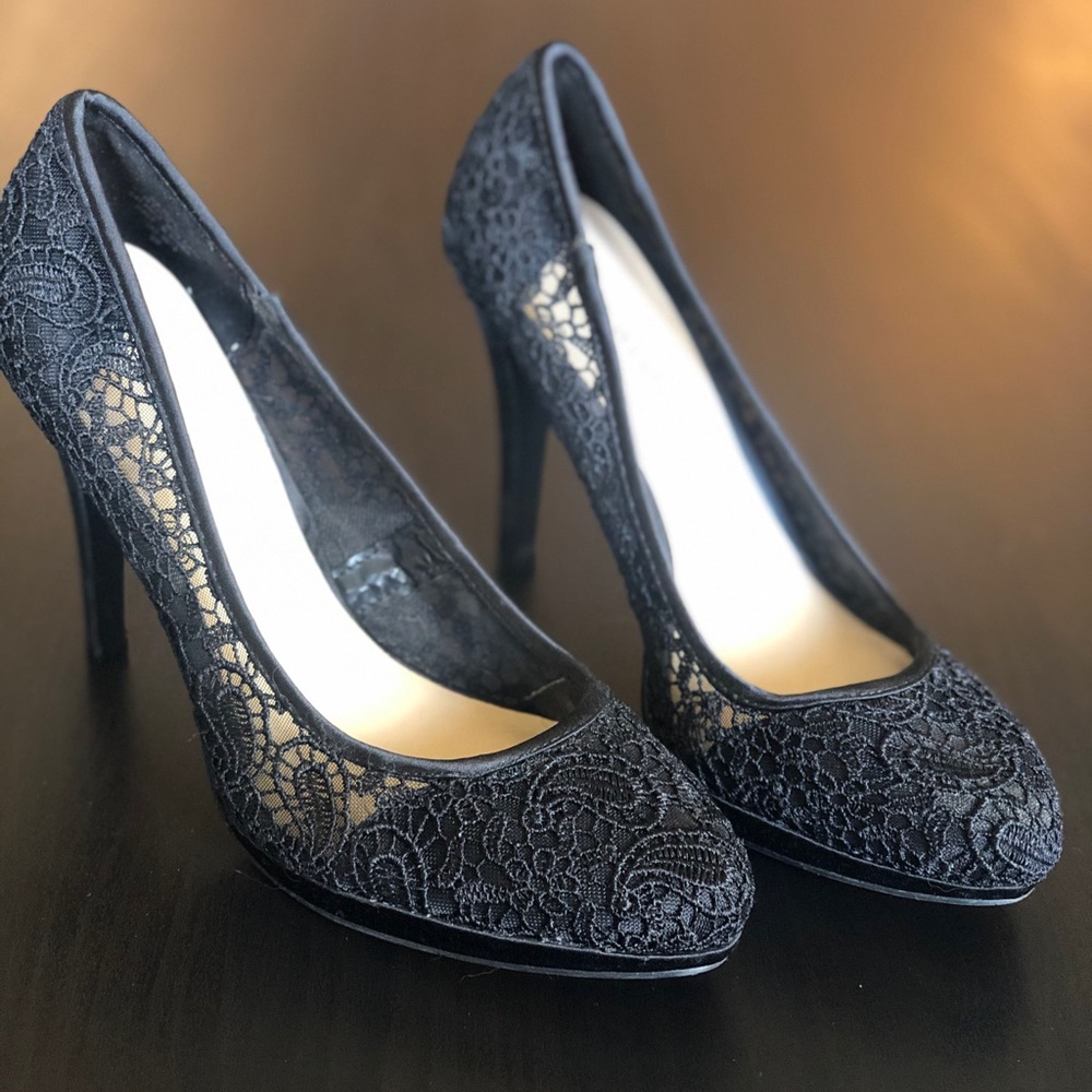 [Nine West] Gorgeous Lace Heel Size 8